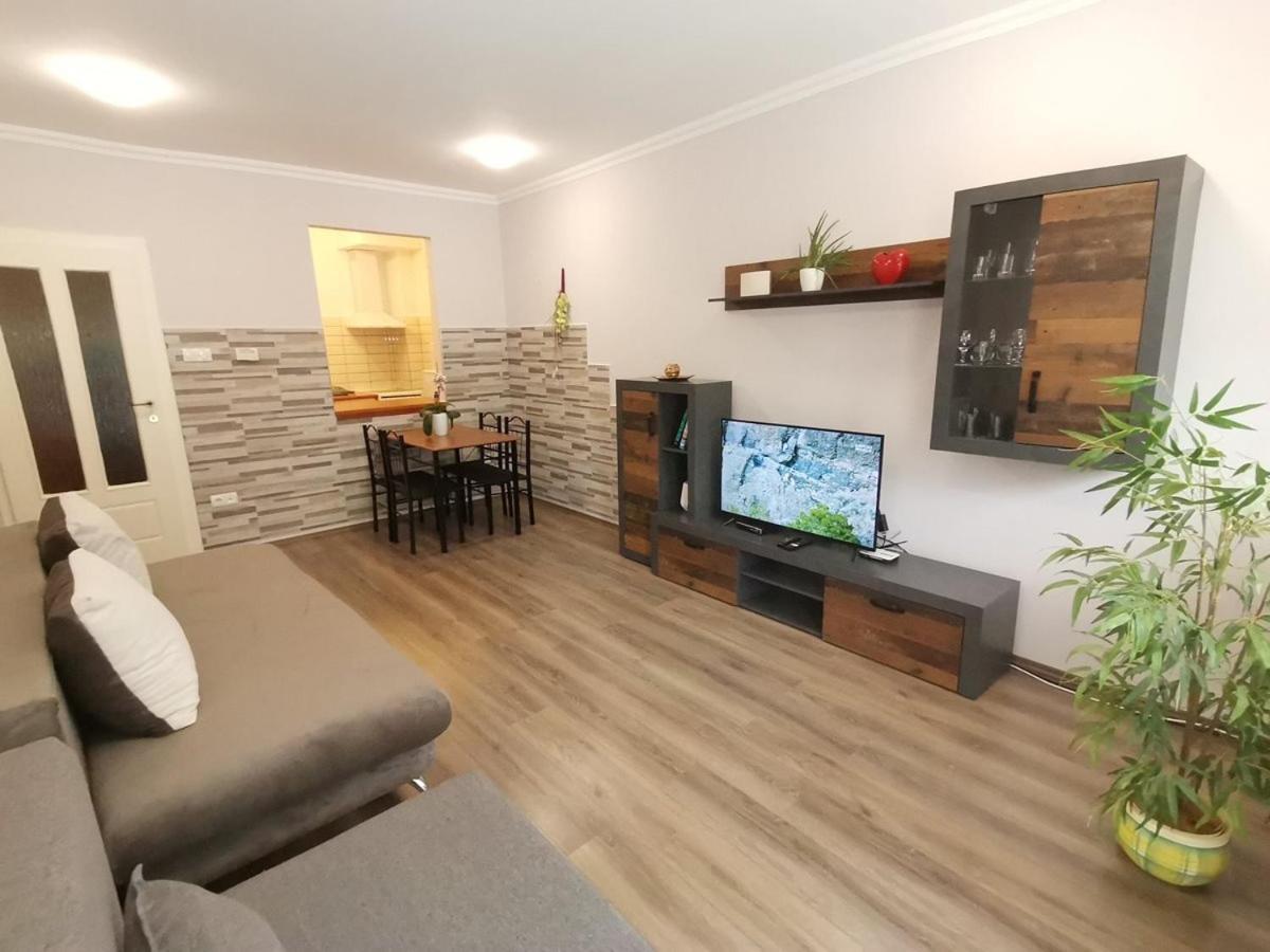 Carpe Diem Apartment Hajduszoboszlo Exterior photo