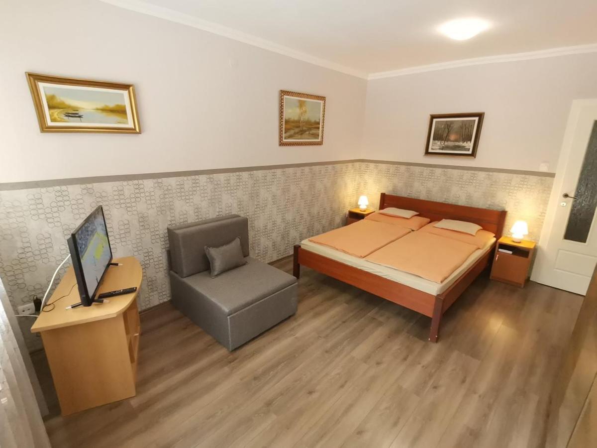 Carpe Diem Apartment Hajduszoboszlo Exterior photo