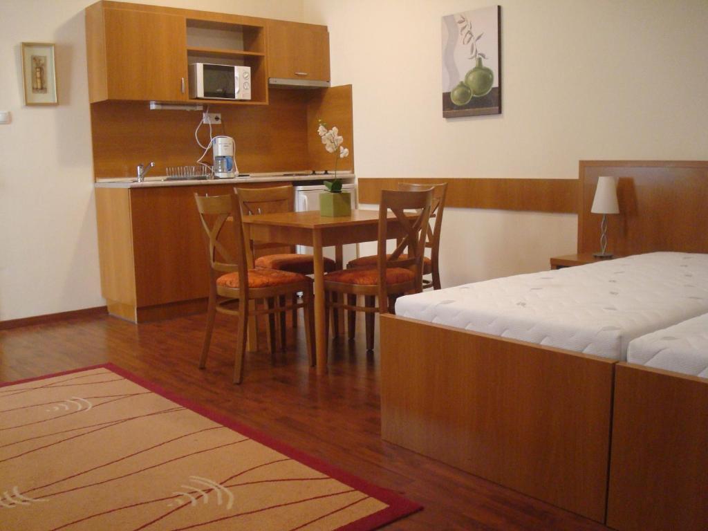 Carpe Diem Apartment Hajduszoboszlo Room photo