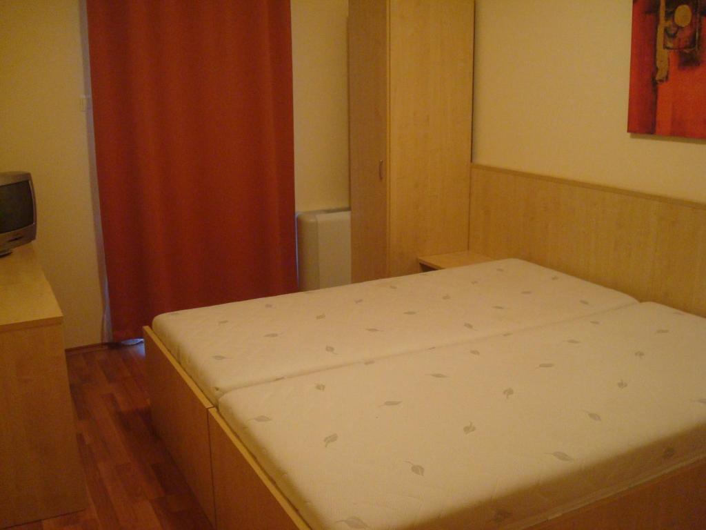 Carpe Diem Apartment Hajduszoboszlo Room photo