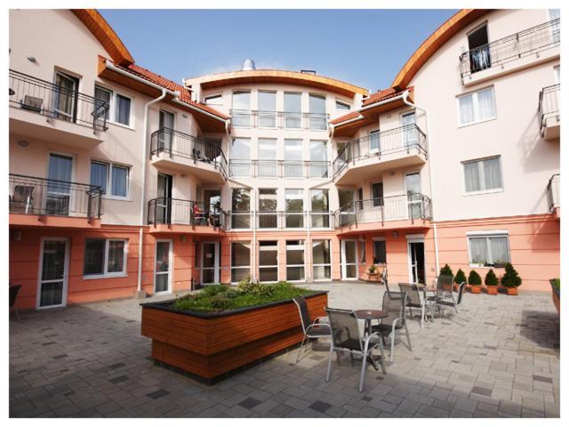 Carpe Diem Apartment Hajduszoboszlo Exterior photo